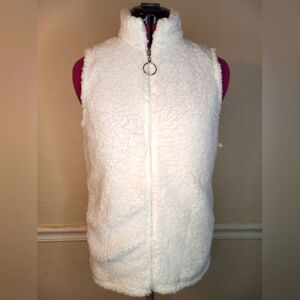 NWT Womens White Sherpa Vest
